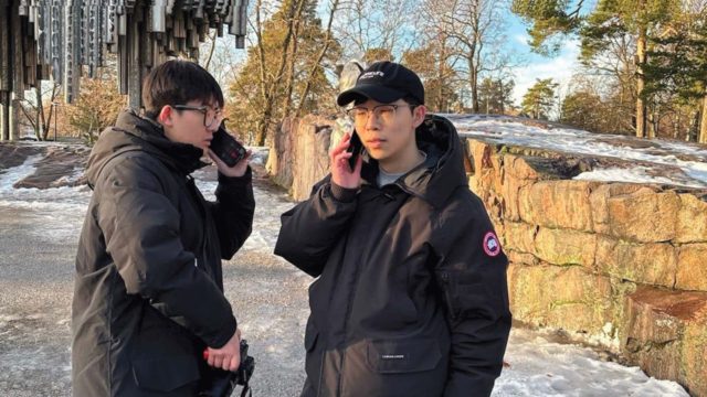 I due giovani cinesi che hanno aggredito il signor Niu nel parco Sibelius, a Helsinki. (Fonte: Epochtimes.com)